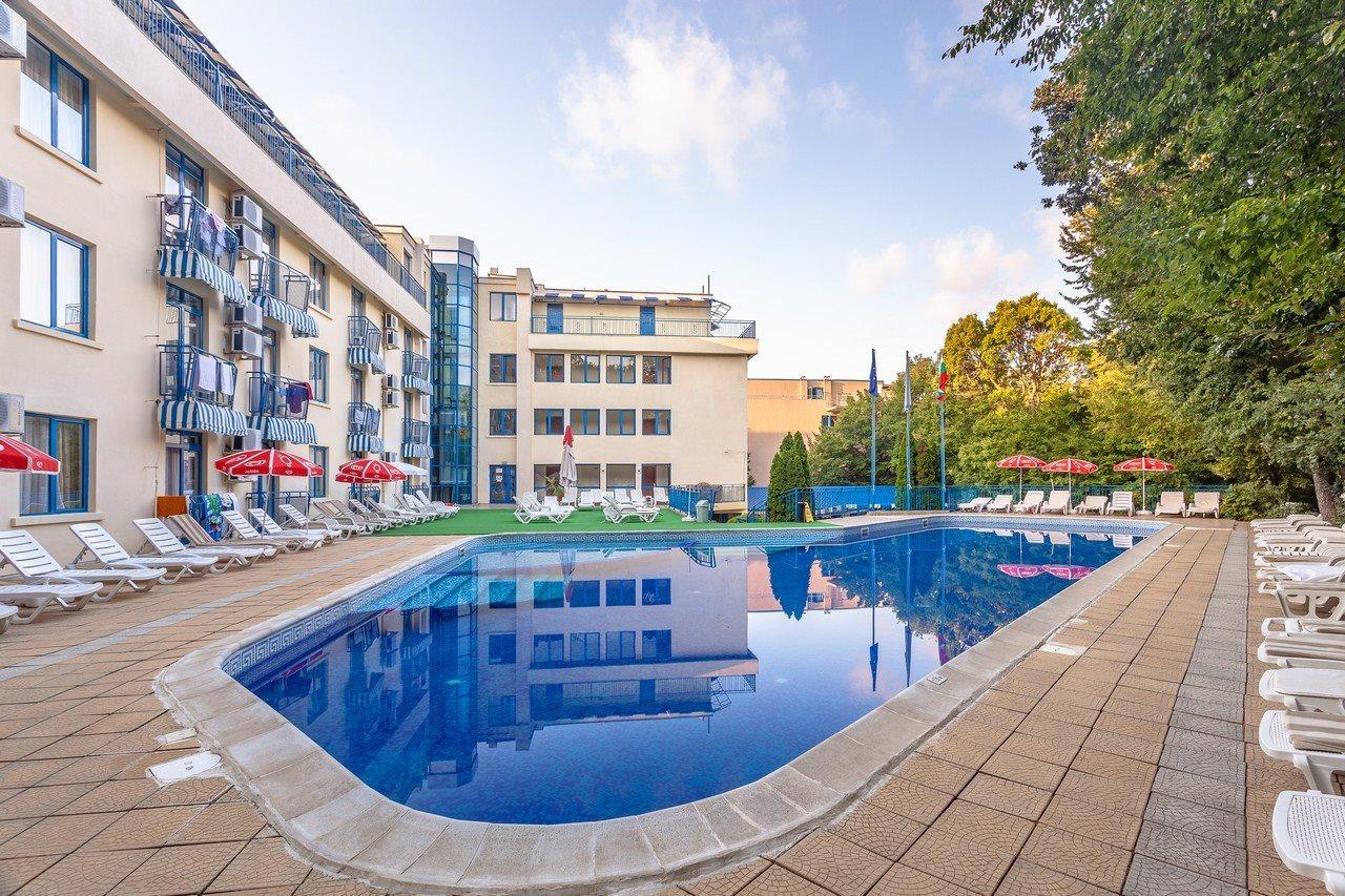 Blue Sky Hotel - & Parking Złote Piaski Zewnętrze zdjęcie